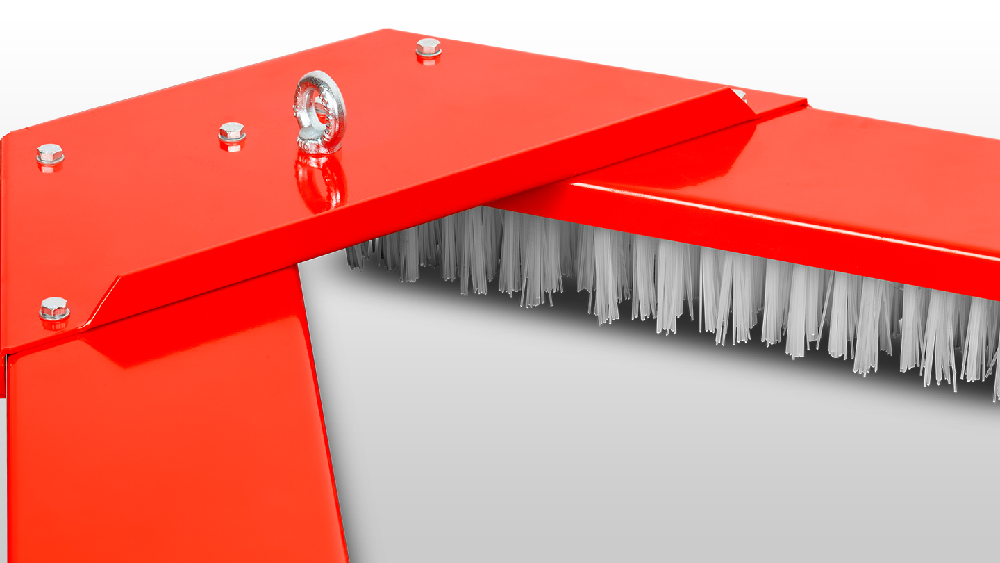 Щётка для газона треугольная TOSS A — 1800 0